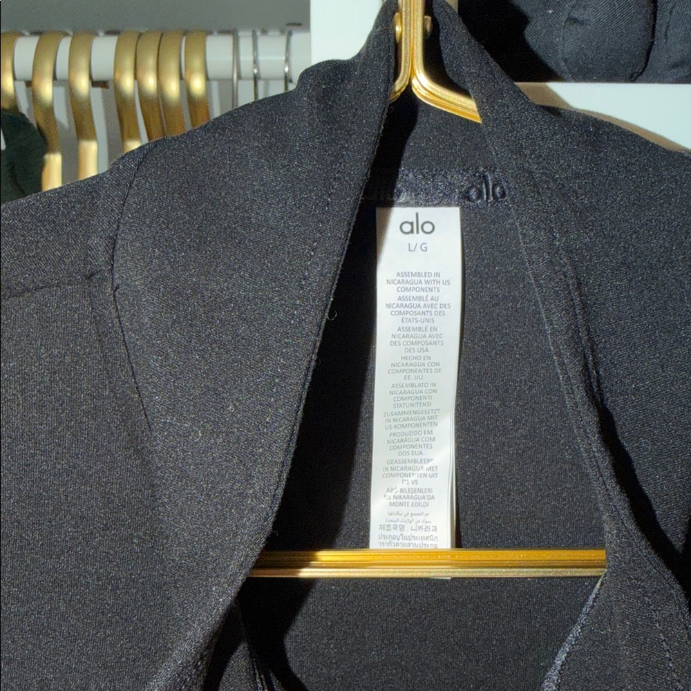 Alo yoga Alosoft 1/2 Zip Rapid pullover black - Picture 8 of 8